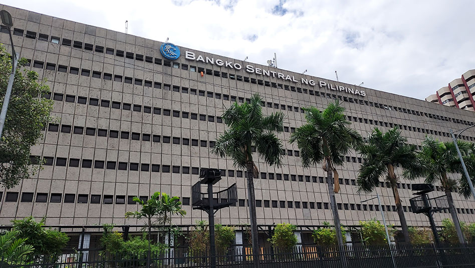 Philippines raises an initial USD 2.9 billion from retail bond sale