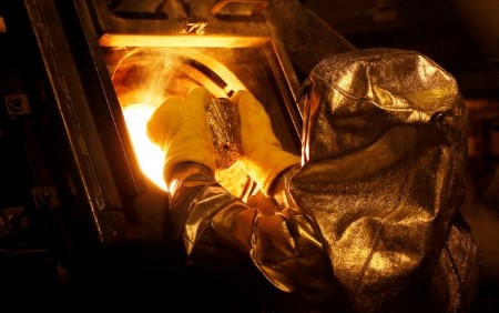 Gold prices rise to over one-month high after US jobs report