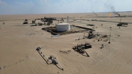 Oil settles up over 1% on worries over supplies from Libya, Iraq