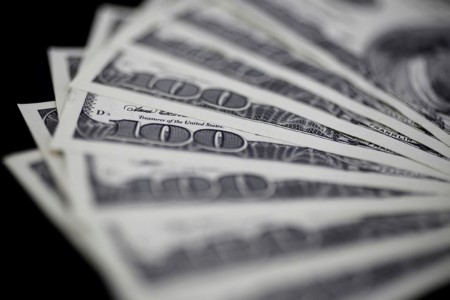 Dollar rises after August US payrolls report paints mixed picture