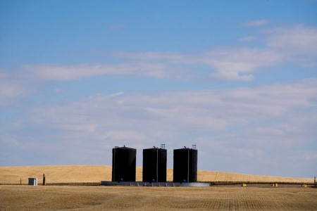 Oil prices fall 2% to 2-week low as trade war concerns dampen demand outlook