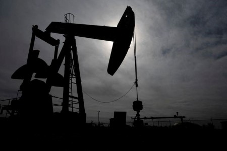Oil up 2% as Trump threatens new sanctions on Iran