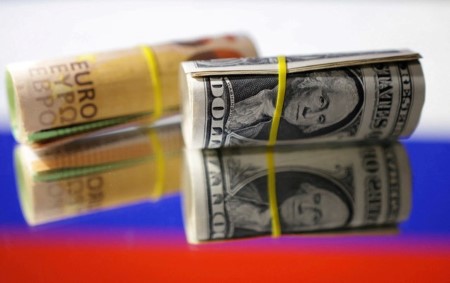 US yields drift higher after stronger-than-expected services sector data