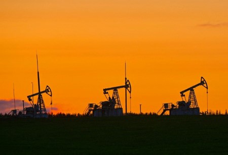Oil falls on stronger USD, possibility of higher OPEC+ output
