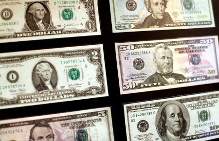 Yields ease on growth concerns as Trump threatens more tariffs