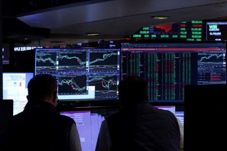 Stocks break AI-driven rally; Powell’s caution tempers U.S. yields