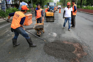 Philippines’ August budget deficit widens as revenues slip