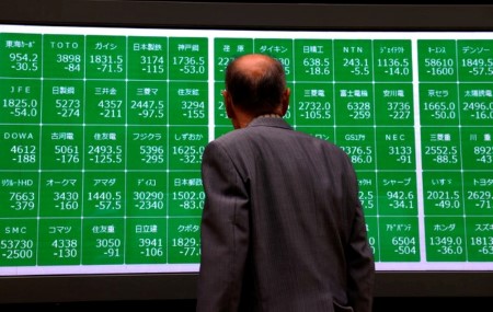 Asian stocks sink as US jobs fail to clear rate outlook, tech hammered