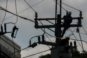 Meralco lowers rates by 36 centavos/kWh in December